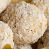 Banana Drunk Macaroons