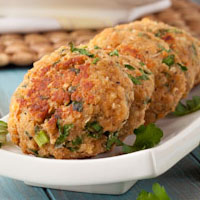 15 minute Maple Pepper Salmon Cakes