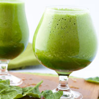 4 Nourishing Green Smoothies under 400 calories