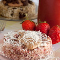 5 minute Strawberry Quinoa Flake Bake