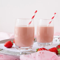 Ultra Creamy Vegan Strawberry Milk