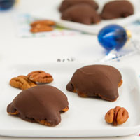 3 Ingredient Chocolate Turtles