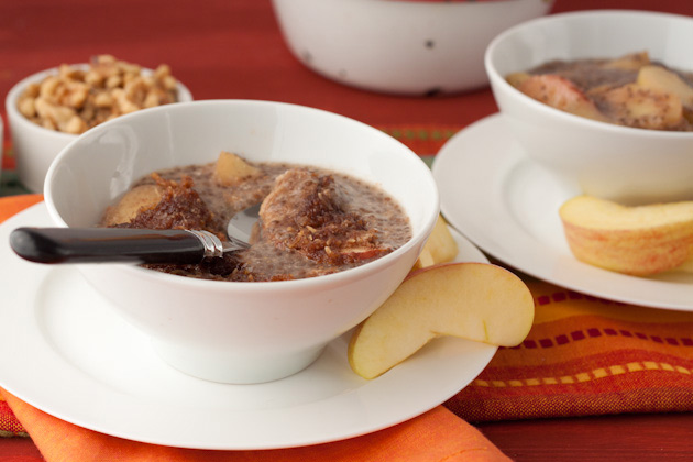 Crock-Pot Apple Crumble Breakfast Pudding #paleo #grainfree #vegan