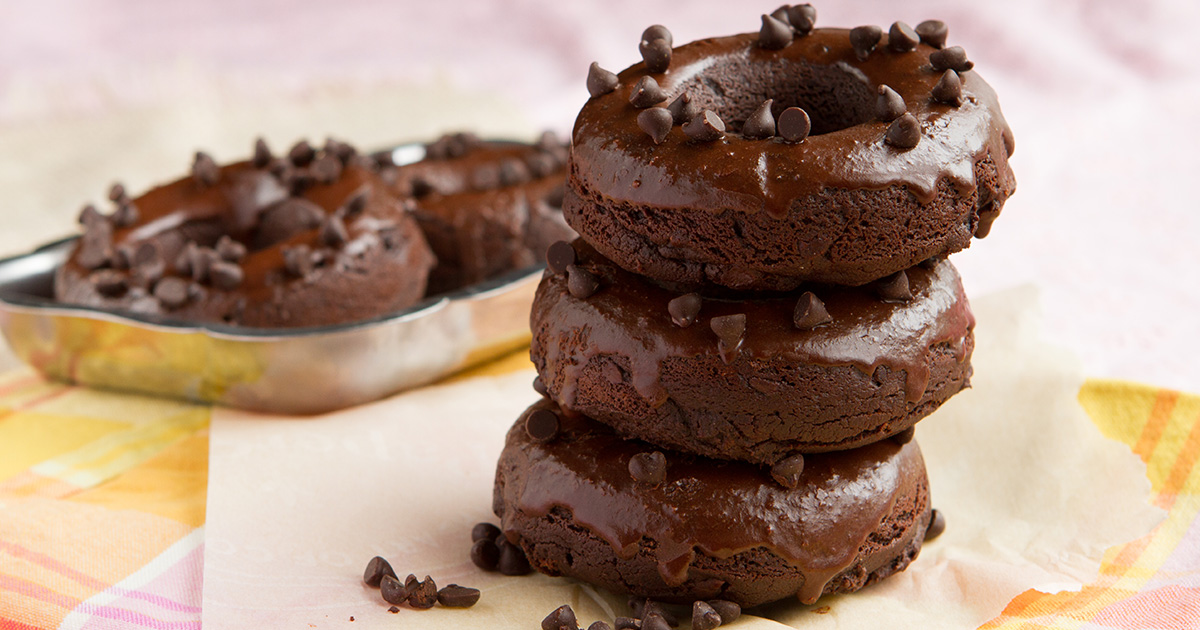 Flourless Triple Chocolate Donuts - Healthful Pursuit
