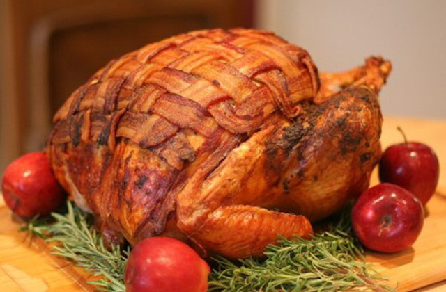 Bacon Blanketed Turkey #keto #lowcarb #highfat #theketodiet #ketochristmas #ketothanksgiving