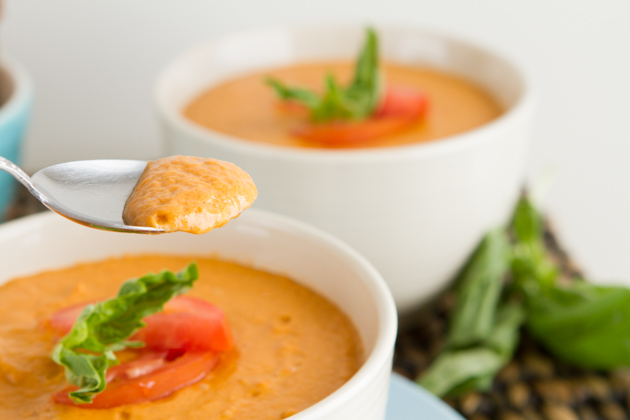 5-Minute Vegan Cream of Tomato Soup #paleo #vegan