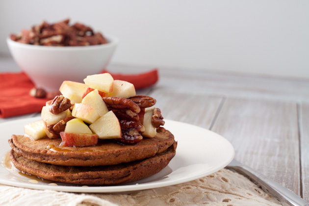 Gingerbread Protein Pancakes #grainfree #glutenfree #breakfast