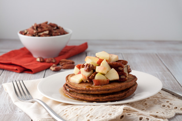 Gingerbread Protein Pancakes #grainfree #glutenfree #breakfast