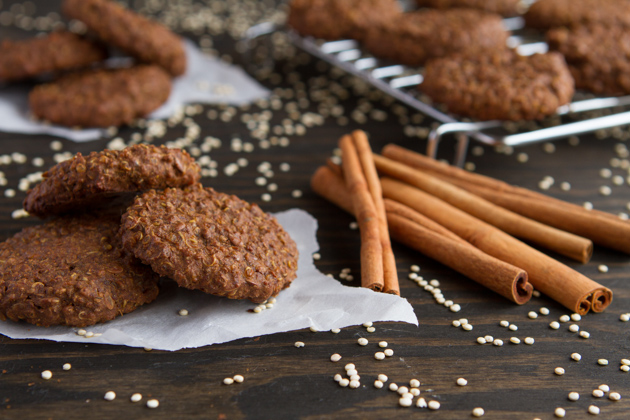 Gingerbread Quinoa Breakfast Cookies #glutenfree #dairyfree #vegan