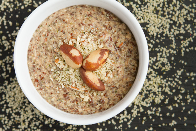 Grain-free Hemp Heart Porridge: Just Nuts + Seeds! #keto #lowcarb #paleo