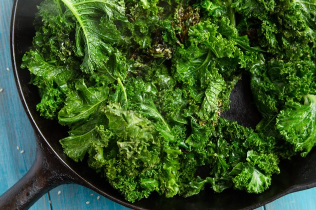 6-Ingredient Kale Pate and Spread #nutfree #dairyfree #keto #lowcarb #garlicfree