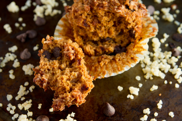 Sweet Potato Chocolate Quinoa Crumble Muffins #glutenfree #dairyfree #sweetpotato #muffins