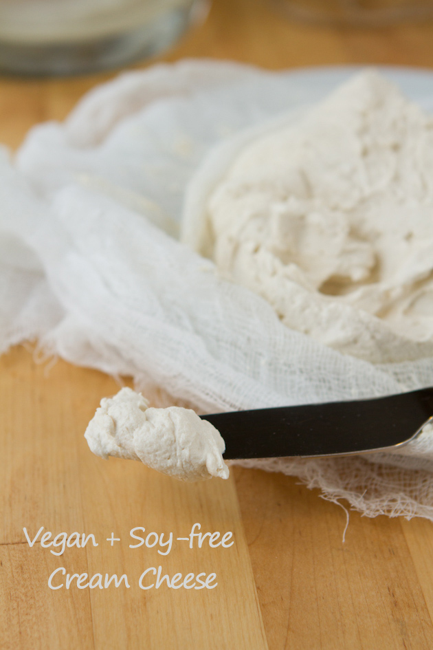How to Make Soy-free Vegan + Paleo Cream Cheese #paleo #dairyfree #vegan